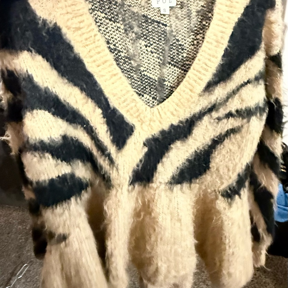 Stylish Black and Tan Women's Sweater by POL cute says small but medium to large